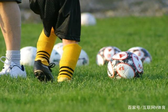 俱乐部杯-阿姆斯23分广东胜广州 王少杰10+8